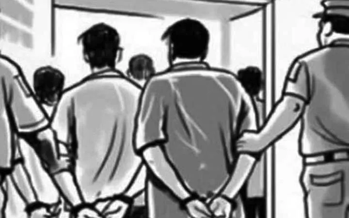 রাজধানীতে মাদকবিরোধী অভিযানে গ্রেপ্তার ৪৪