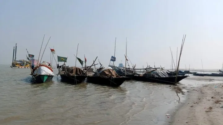 মধ্যরাত থেকে ২২ দিন ইলিশ ধরা বন্ধ থাকবে