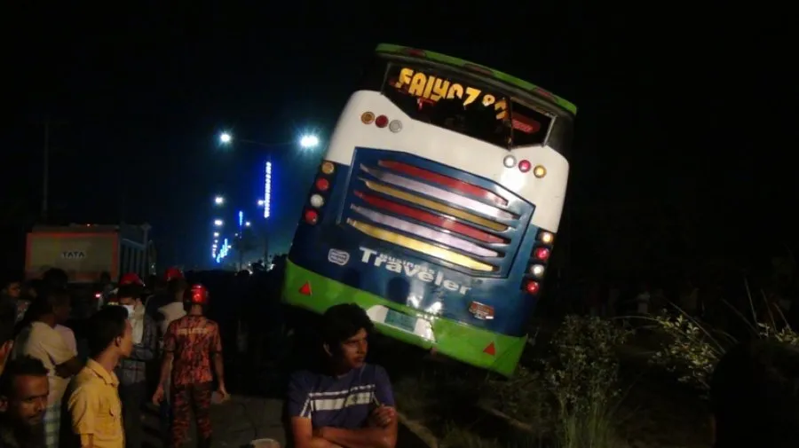 ময়মনসিংহে সড়ক দুর্ঘটনায় নিহত ৪, আহত ১৫
