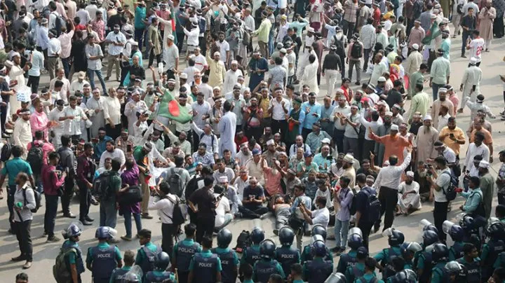 শিক্ষকদের আন্দোলন চলমান থাকবে