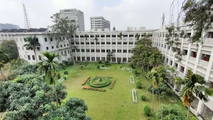 সচিবালয়ে বাড়তি সতর্কতায় আইনশৃঙ্খলা বাহিনী