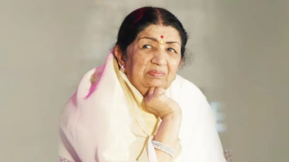ইতিহাসের এই দিনে : সঙ্গীতশিল্পী লতা মঙ্গেশকরের প্রয়াণ