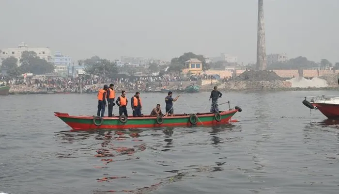 বুড়িগঙ্গায় ট্রলারডুবি : নিখোঁজ ৪ জনের লাশ উদ্ধার