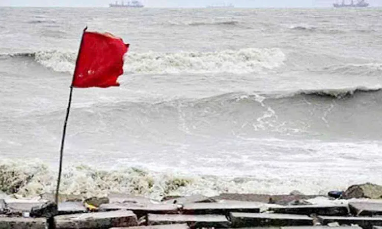 ঘূর্ণিঝড় নিয়ে আবহাওয়ার ৯ নম্বর বিশেষ বিজ্ঞপ্তি