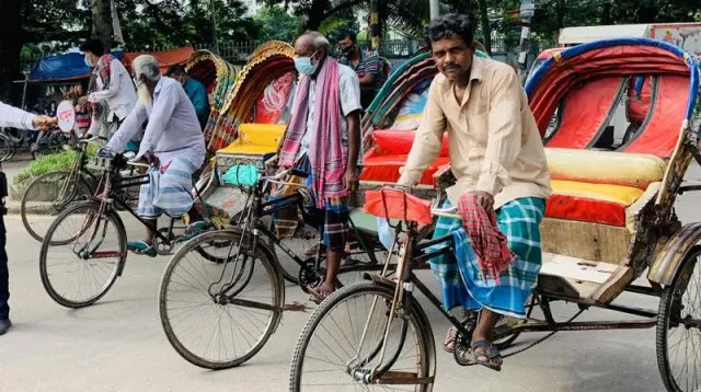 রিকশাচালকের লাগবে লাইসেন্স, ভাড়া থাকবে নির্ধারিত