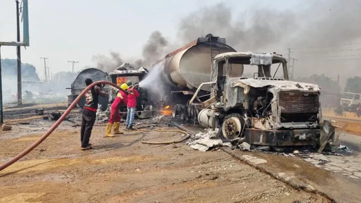 Nigeria fuel tanker explosion death toll rises to 39