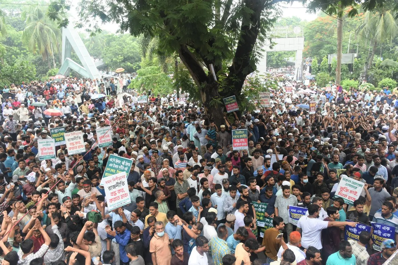 জামায়াতের সমাবেশে মানুষের ঢল