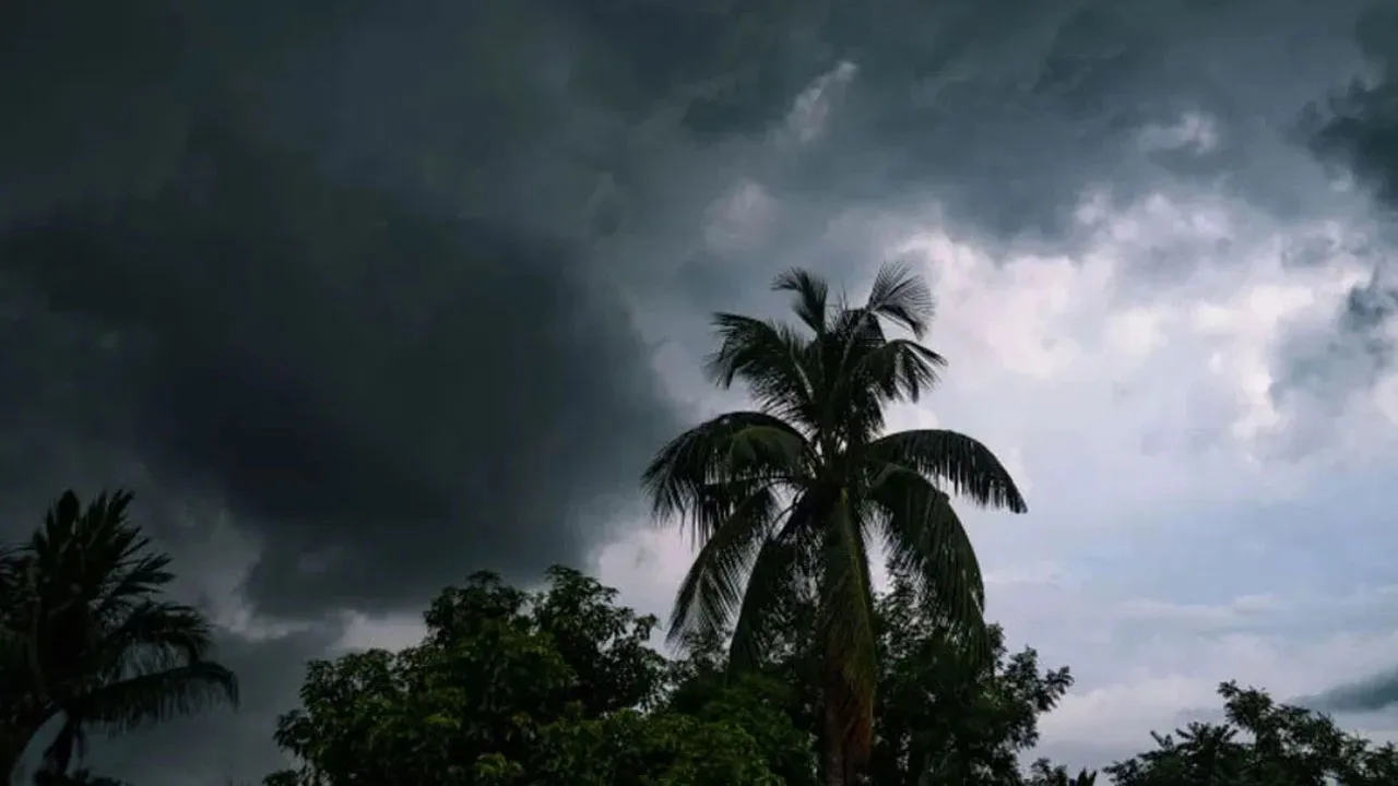সন্ধ্যার আগেই ঢাকায় বজ্রবৃষ্টির আভাস