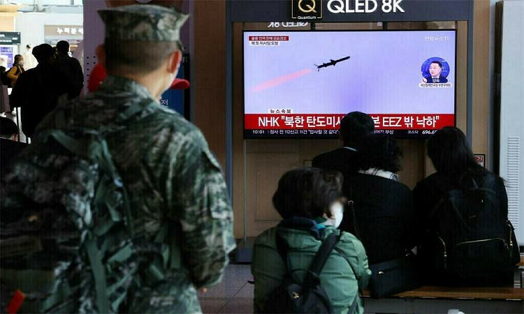 N Korea fired artillery barrage overnight: Seoul