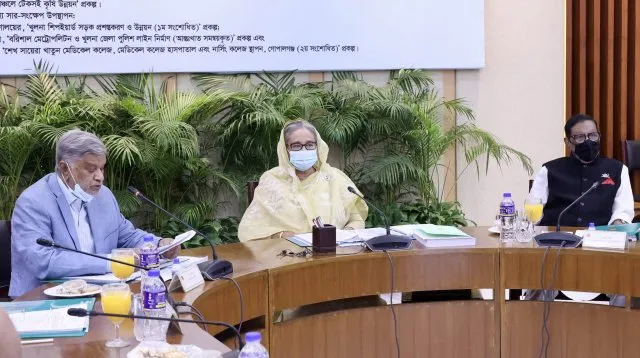 উৎপাদন বাড়াতে এক ইঞ্চি জমিও ফেলে রাখা যাবে না : প্রধানমন্ত্রী