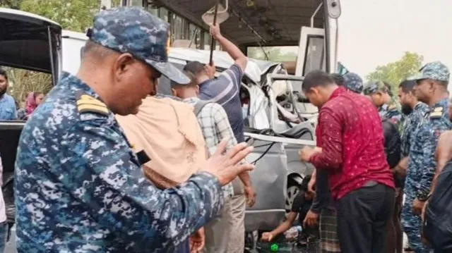 বাগেরহাটে সড়ক দুর্ঘটনায় নিহত বেড়ে ১৩