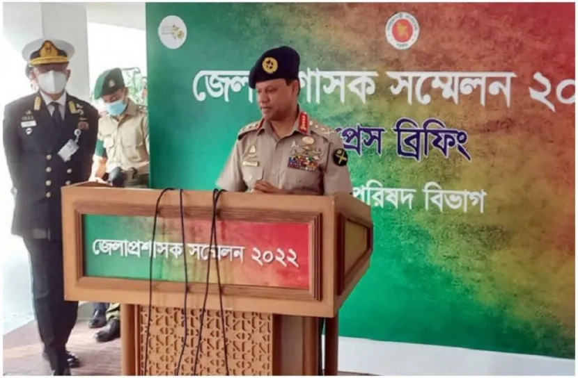 সেনাবাহিনী বেসামরিক প্রশাসনের সঙ্গে কাজ করতে চায় : সেনাপ্রধান