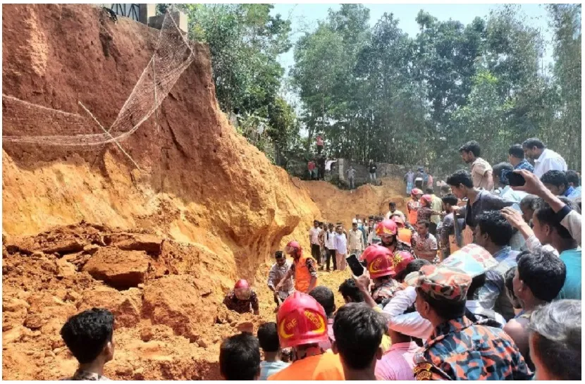 কক্সবাজারের উখিয়ায় মাটি চাপা পড়ে ৩ রোহিঙ্গা শ্রমিকের মৃত্যু