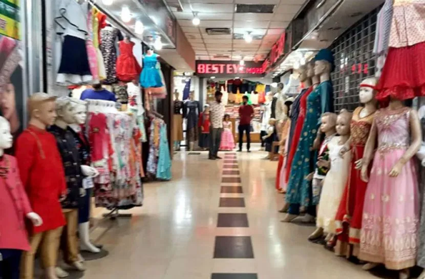 সোমবার রাজধানীর যেসব মার্কেট বন্ধ