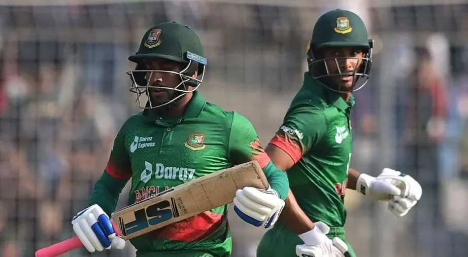 মিরাজের ব্যাটে লড়াইয়ের পুঁজি পেল বাংলাদেশ