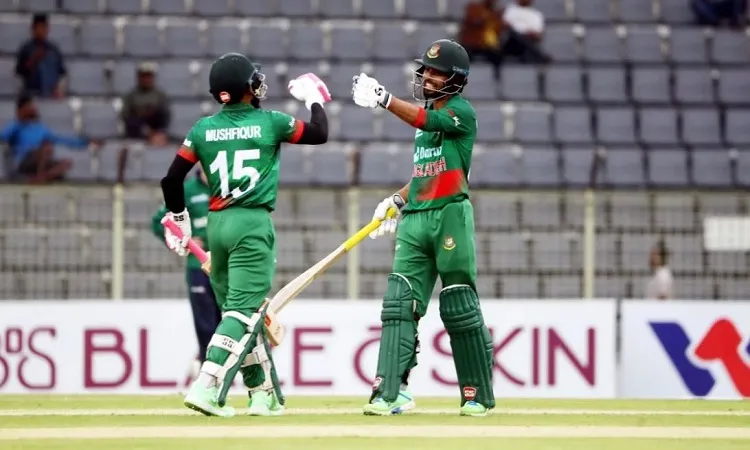 মুশফিকের ফিফটিতে টাইগারদের লড়াকু পুঁজি