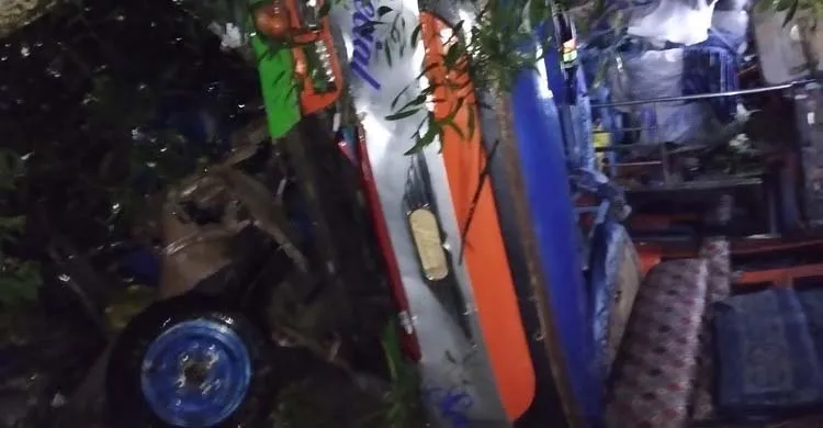 সিলেটে বাস-ইজিবাইক সংঘর্ষ, নিহত ৫
