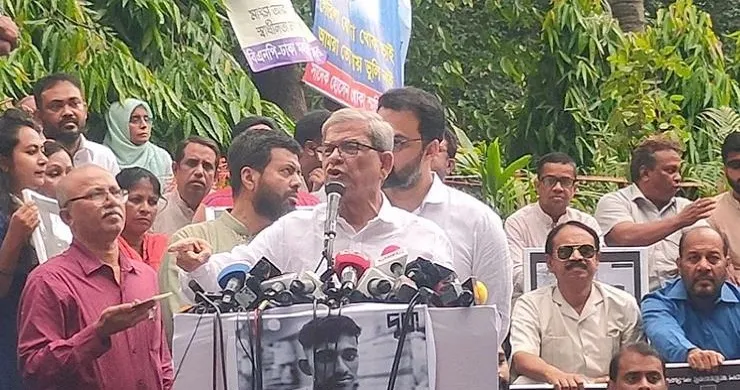কৌশলে আবারও ক্ষমতায় বসতে চায় আওয়ামী লীগ: মির্জা ফখরুল