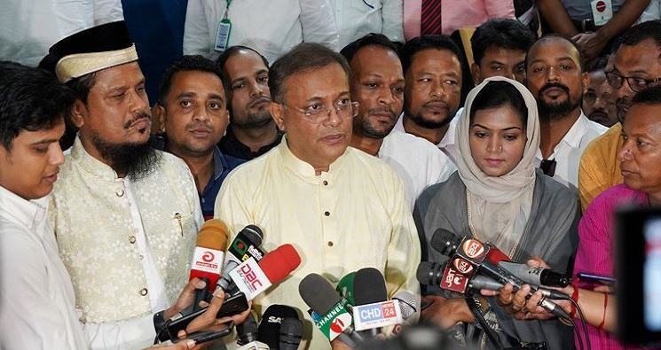 বিদেশিদের পায়ে ধরে নির্বাচনে জেতার গ্যারান্টি চায় বিএনপি: তথ্যমন্ত্রী