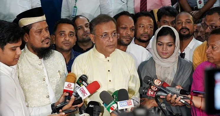 বিদেশিদের পায়ে ধরে নির্বাচনে জেতার গ্যারান্টি চায় বিএনপি: তথ্যমন্ত্রী