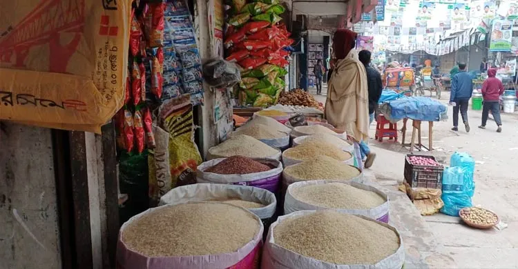 স্বস্তি ফেরেনি চালের বাজারে