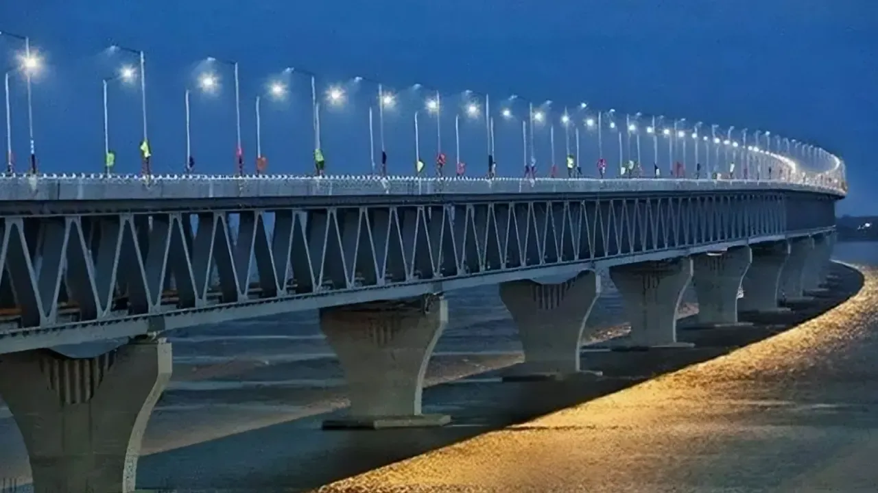 পদ্মা সেতুতে সর্বোচ্চ সতর্কতায় আইনশৃঙ্খলা বাহিনী