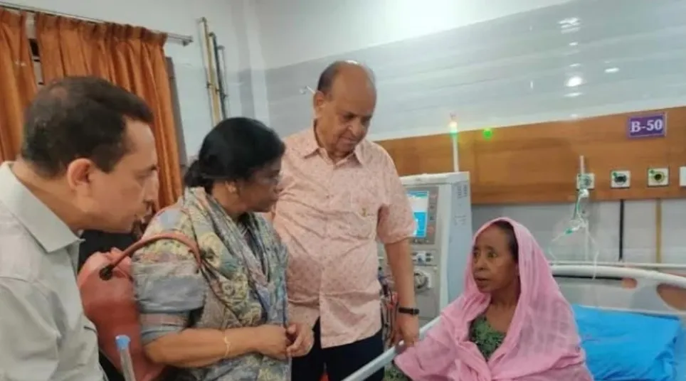 Health Minister: No disruption in health services during Eid