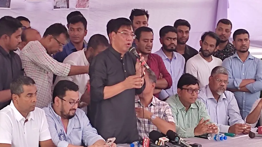 শুধু ছাত্রলীগ যুবলীগ নয়, আওয়ামী লীগকে নিষিদ্ধ করতে হবে