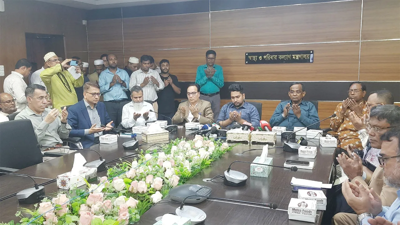 ন্যায়ভিত্তিক বাংলাদেশ গড়তে একসঙ্গে কাজ করব : তথ্য উপদেষ্টা