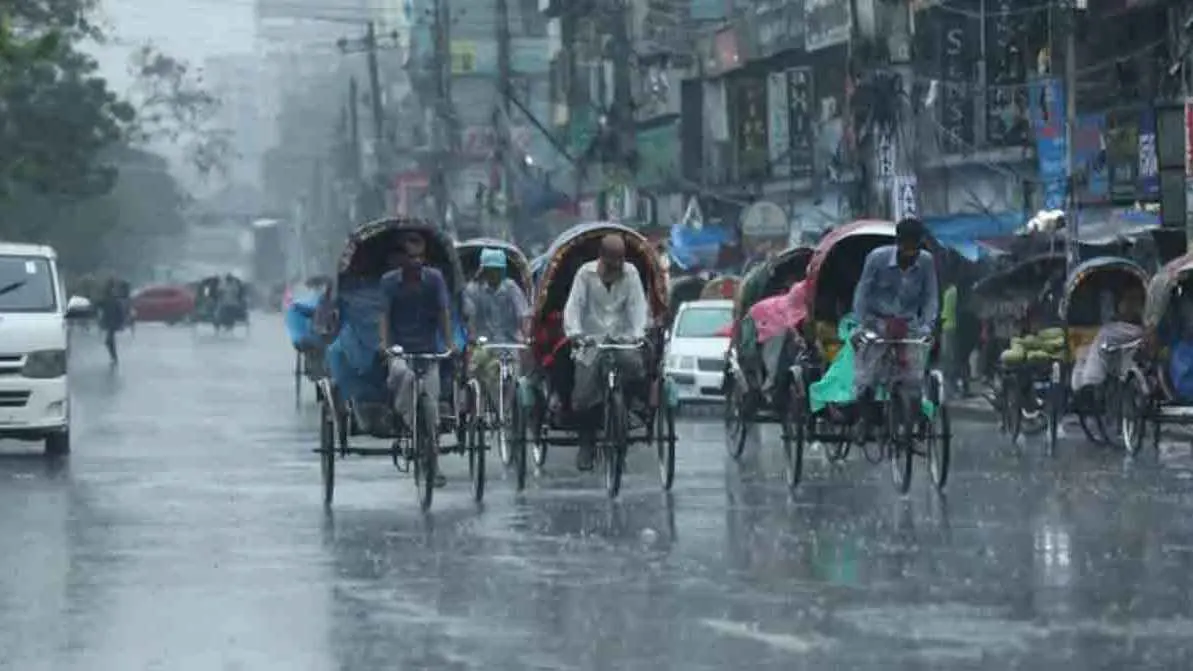 শীতের হঠাৎ ‘ছন্দপতন’, দেশজুড়ে ভারী বৃষ্টির আভাস