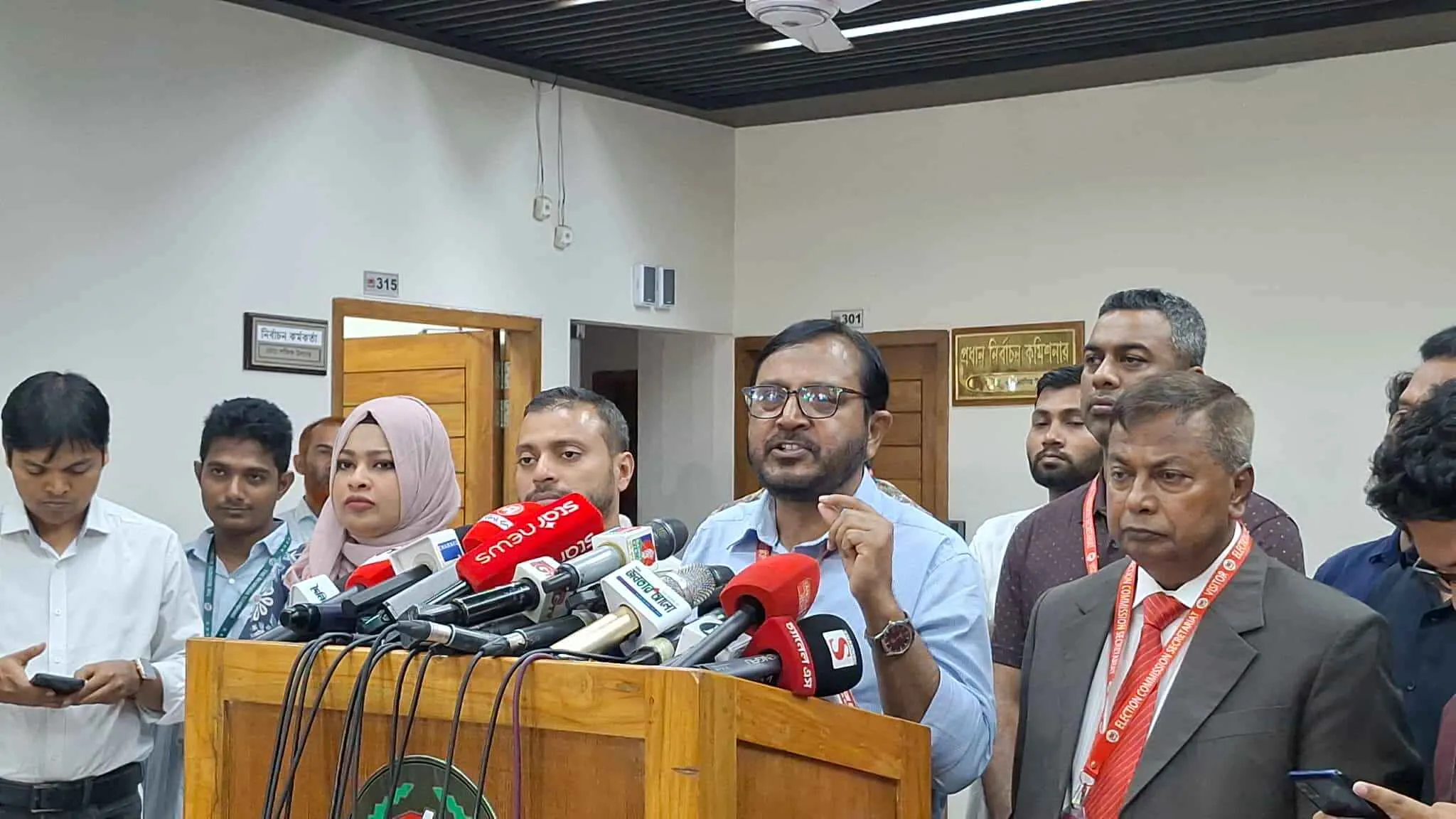 উন্মুক্ত মাঠে ভোটের প্রস্তাব এবি পার্টির