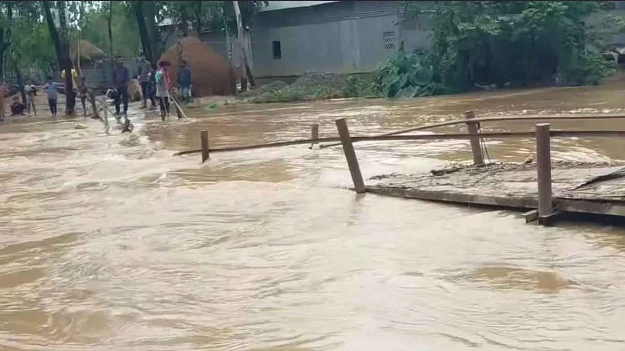 শেরপুরে বন্যার শঙ্কা, নদীর পানি বিপৎসীমার ১০৬ সেন্টিমিটার ওপরে
