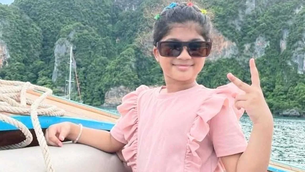 দোলনায় দোল খেতে খেতে কবরে চলে গেল আয়মান