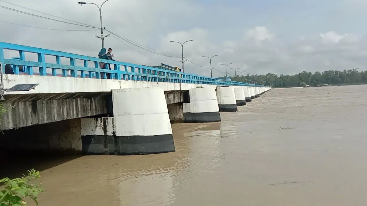 তিস্তার পানি ফের বিপৎসীমার ওপরে, নদীপাড়ে বন্যা আতঙ্ক
