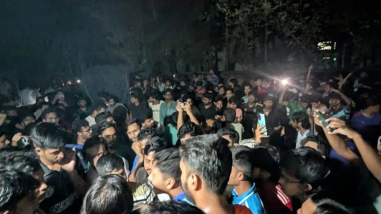 চবিতে সংঘর্ষের ঘটনায় সব পরীক্ষা স্থগিত