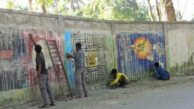 রক্তাক্ত জুলাইয়ের গ্রাফিতি মুছলেন ময়মনসিংহের ডিসি