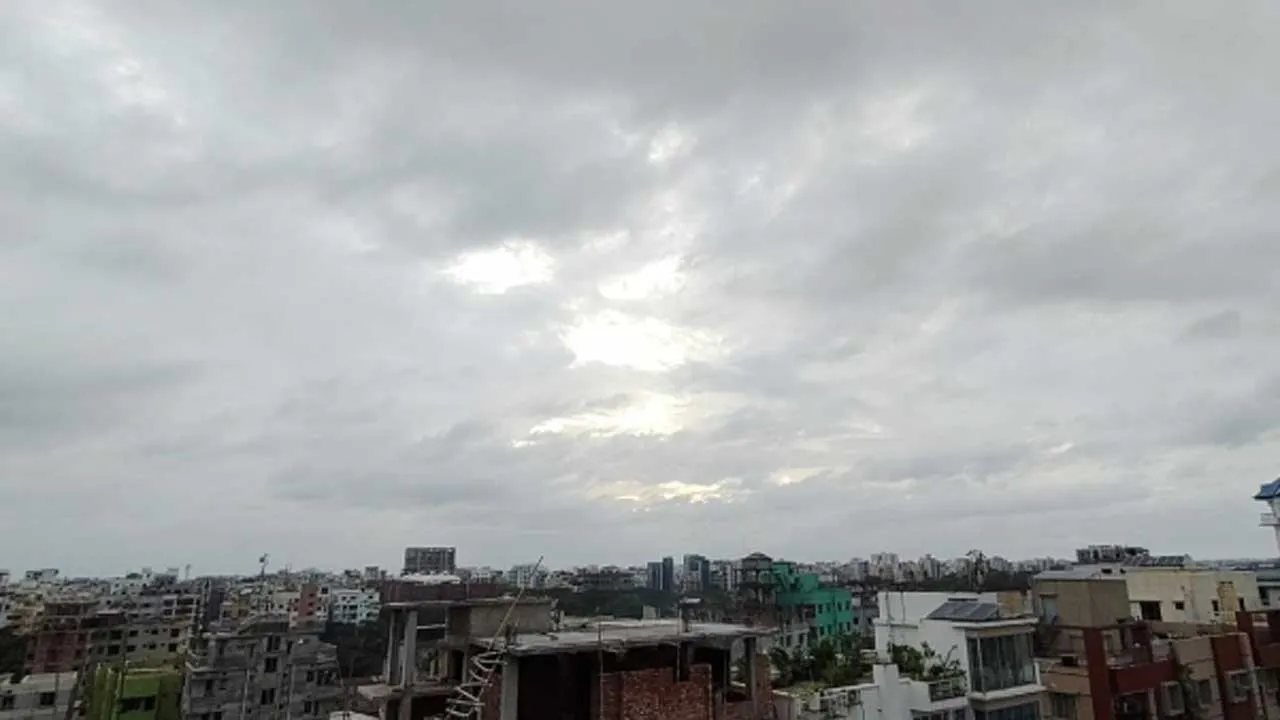 ঢাকায় হালকা বৃষ্টির সম্ভাবনা