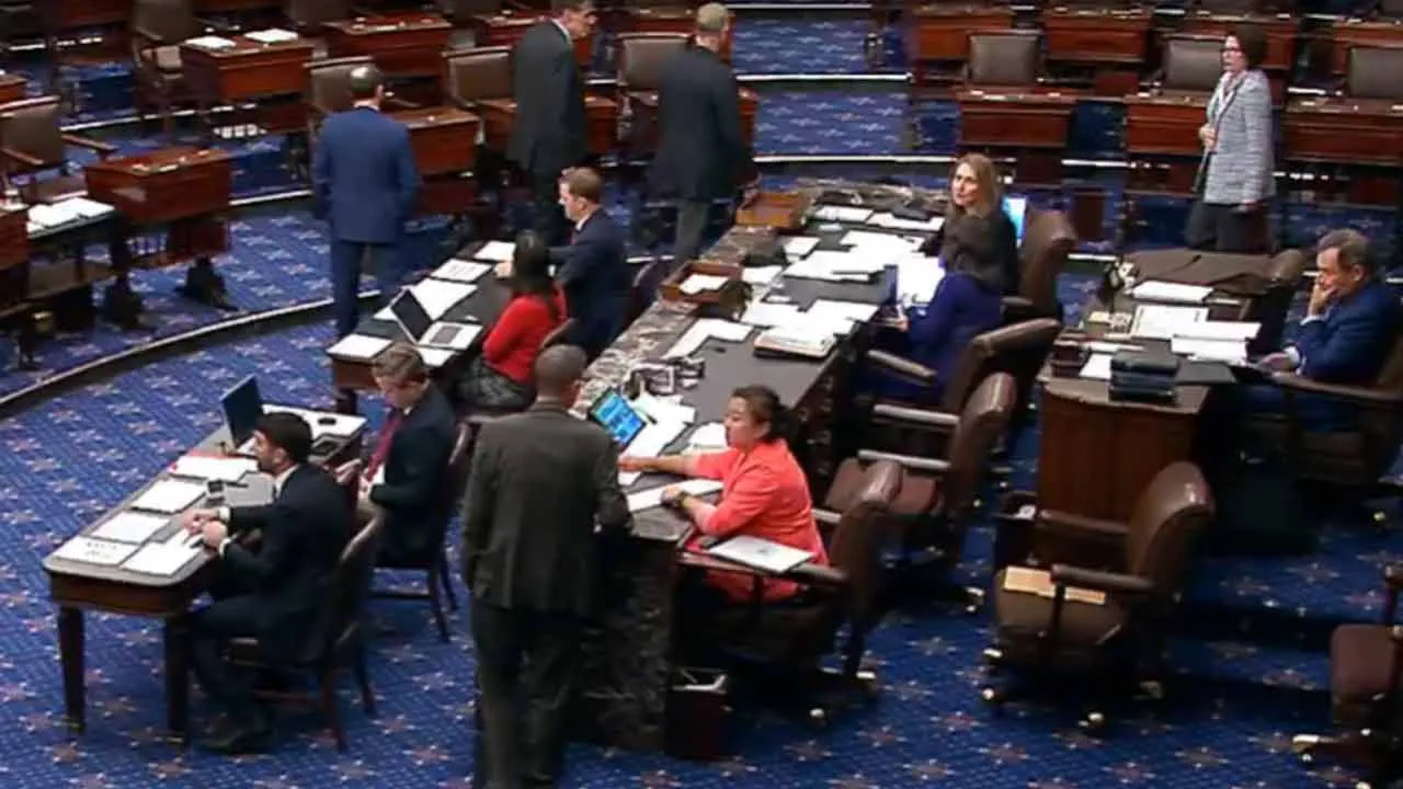 বাজেট পাসে ব্যর্থ সিনেট, যুক্তরাষ্ট্রে ফের সরকার শাটডাউন