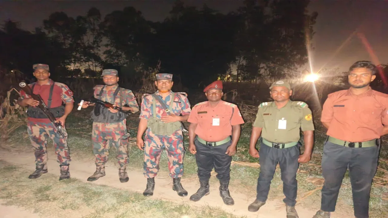 সীমান্তে নিরাপত্তায় বিজিবির পাশে আনসার বাহিনী