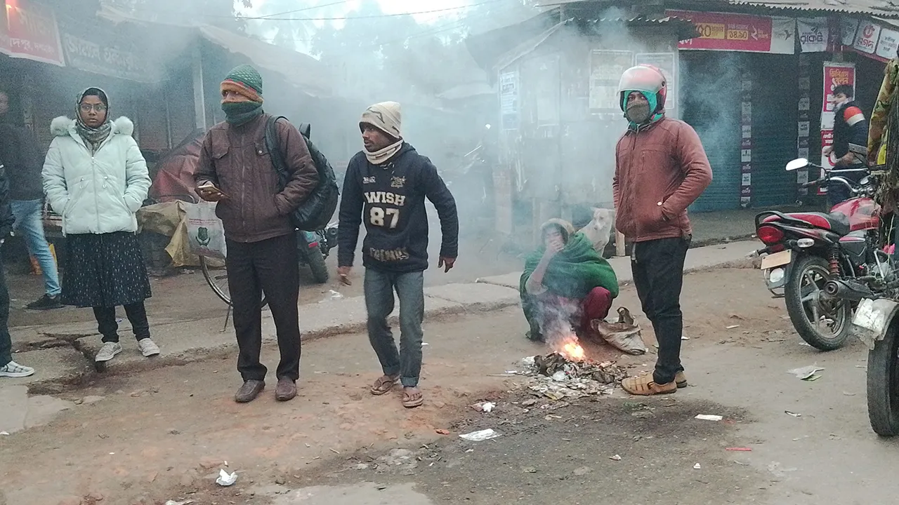 কুড়িগ্রামে শীতের দাপটে বিপর্যস্ত নিম্ন ও দরিদ্র জনগোষ্ঠী