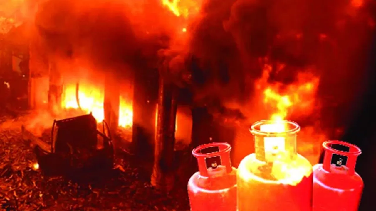 ওয়ারী পাস্তা ক্লাবে গ্যাস সিলিন্ডার বিস্ফোরণ, দগ্ধসহ আহত ৮