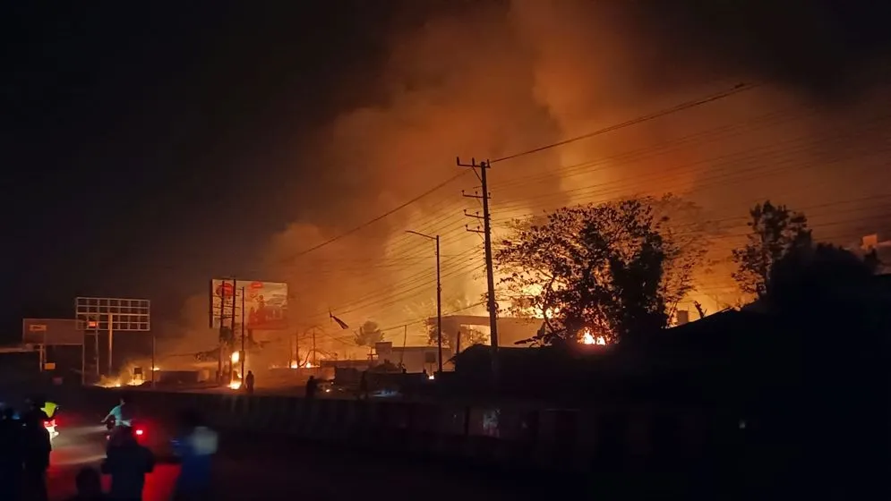 কক্সবাজারে গ্যাস পাম্পে ভয়াবহ বিস্ফোরণ, দগ্ধ ৯