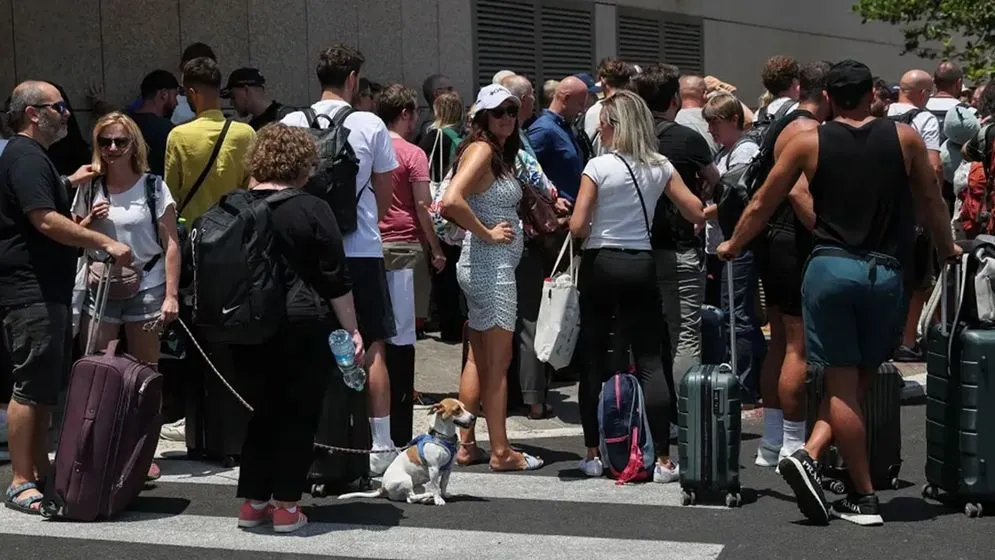 মধ্যপ্রাচ্য থেকে নাগরিকদের দ্রুত সরে যাওয়ার নির্দেশ যুক্তরাষ্ট্রের