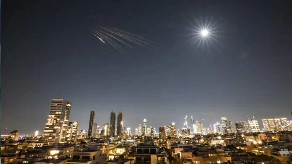 ইসরাইলে ফের ক্ষেপণাস্ত্র ছুড়ল ইরান