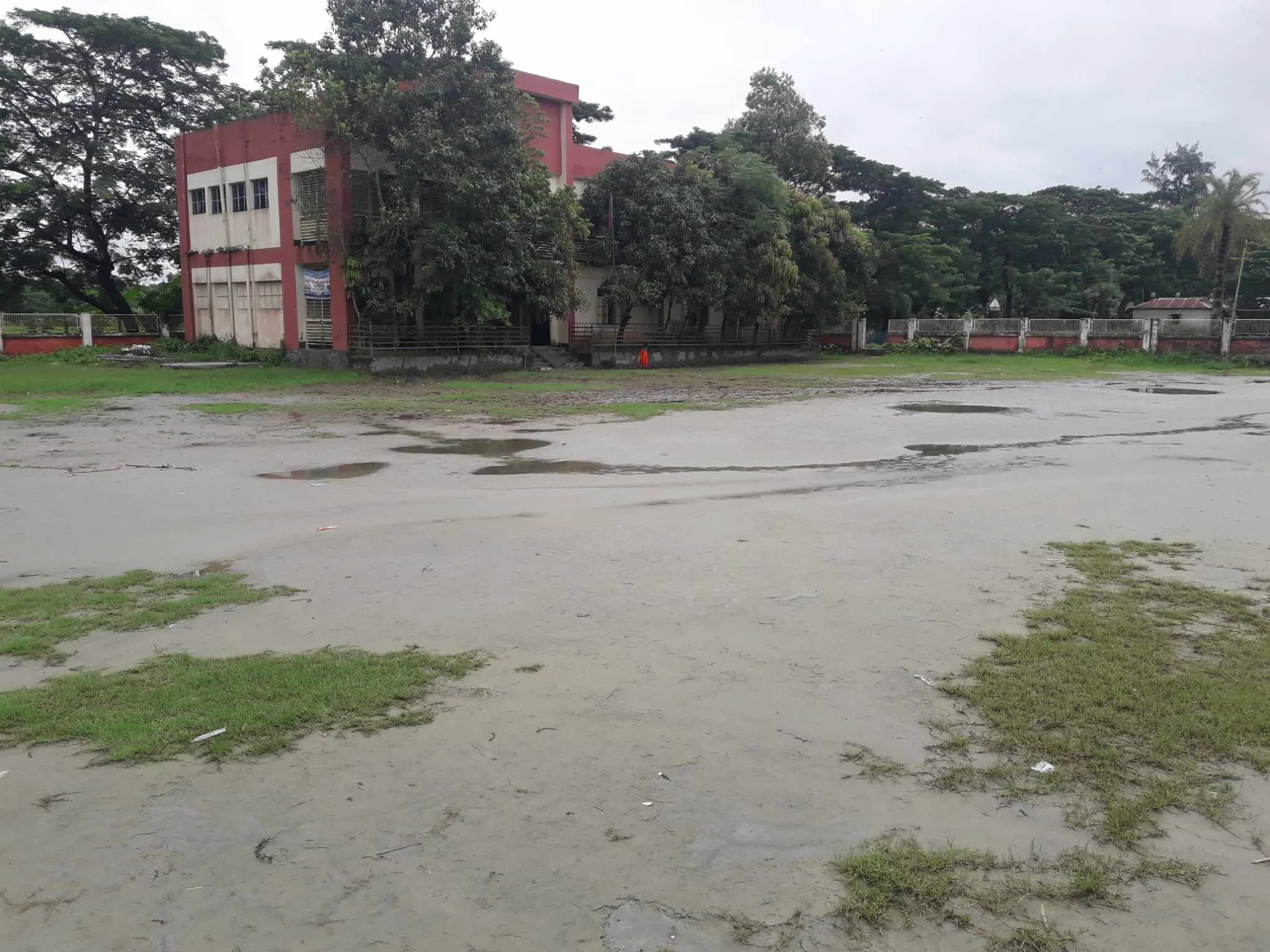 চরজুবিলী অলি উল্যা সরকারি প্রাথমিক বিদ্যালয়ের মাঠ উন্নয়ন কাজে অনিয়মের অভিযোগ