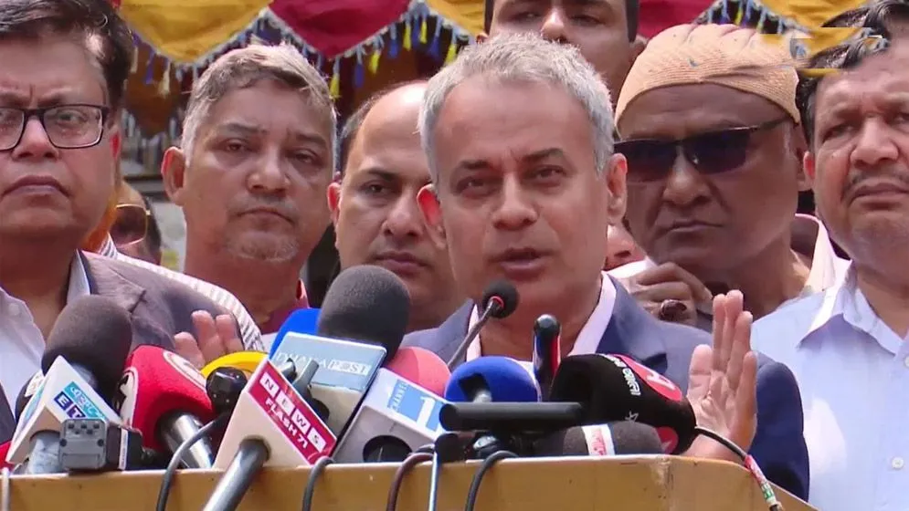 ঈদযাত্রা স্বস্তিদায়ক, বাড়তি ভাড়া নেওয়া হচ্ছে না: সড়কমন্ত্রী