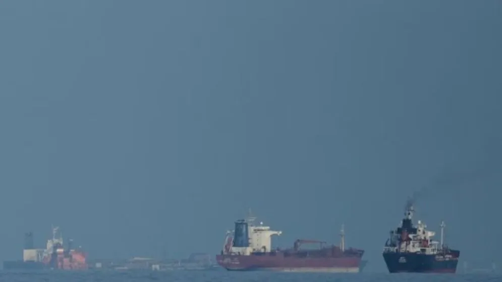 হরমুজ খোলার পর যে কারণে ফের বন্ধের হুমকি দিল ইরান