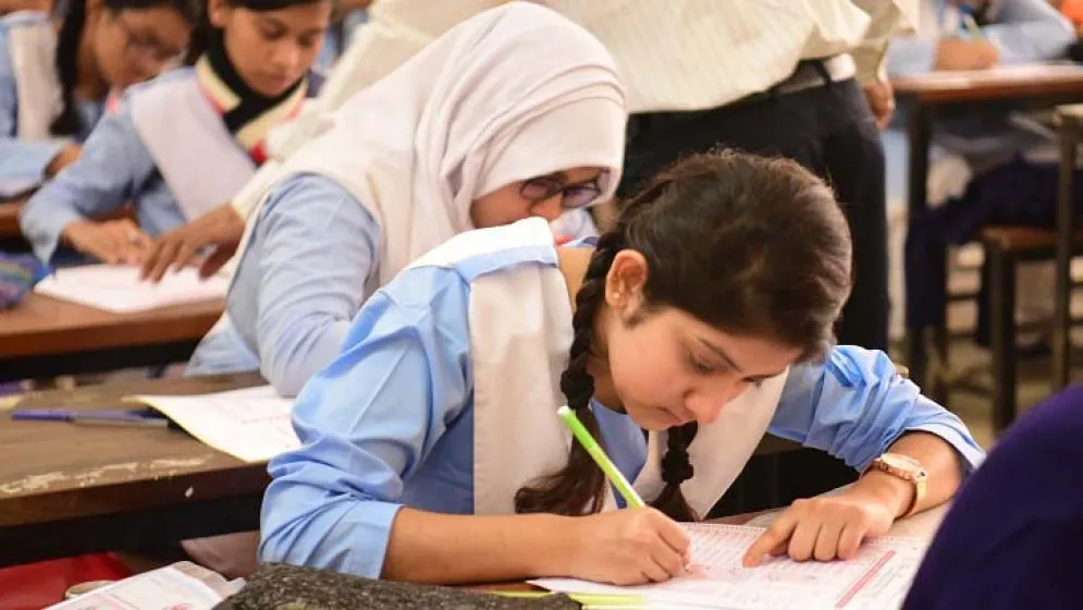 এসএসসি ও সমমান পরীক্ষা শুরু