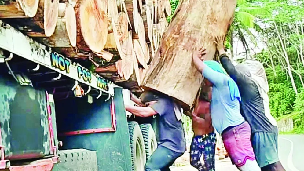 আজ মহান মে দিবস