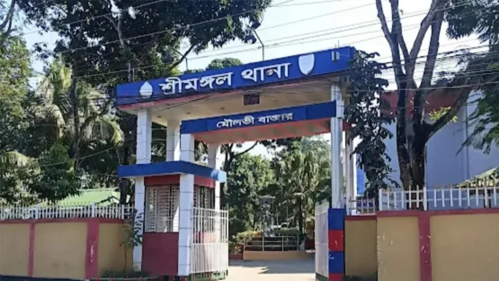 মসজিদে সিজদারত অবস্থায় বৃদ্ধকে হত্যা, গ্রেফতার ১